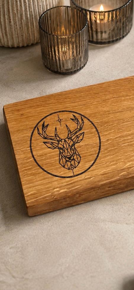 Highland Oak Grazing Board – Geometric Stag Engraving – 18x50cm
