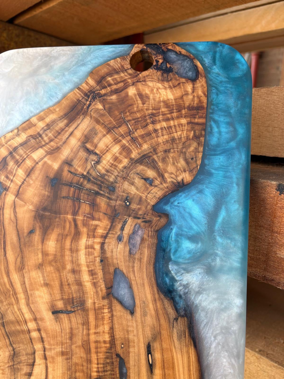 Ocean Tide Live-Edge Olive Wood & Resin Board — 50x25cm