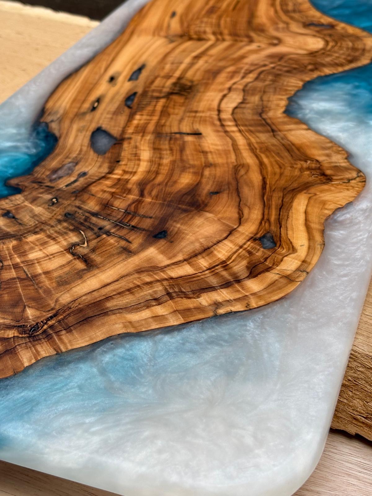 Ocean Tide Live-Edge Olive Wood & Resin Board — 50x25cm