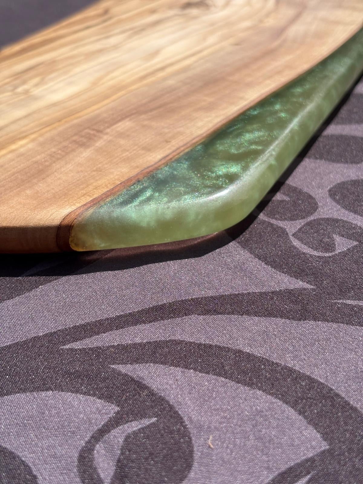 Natural Live-Edge Wooden Serving Board – Sage Resin Detail