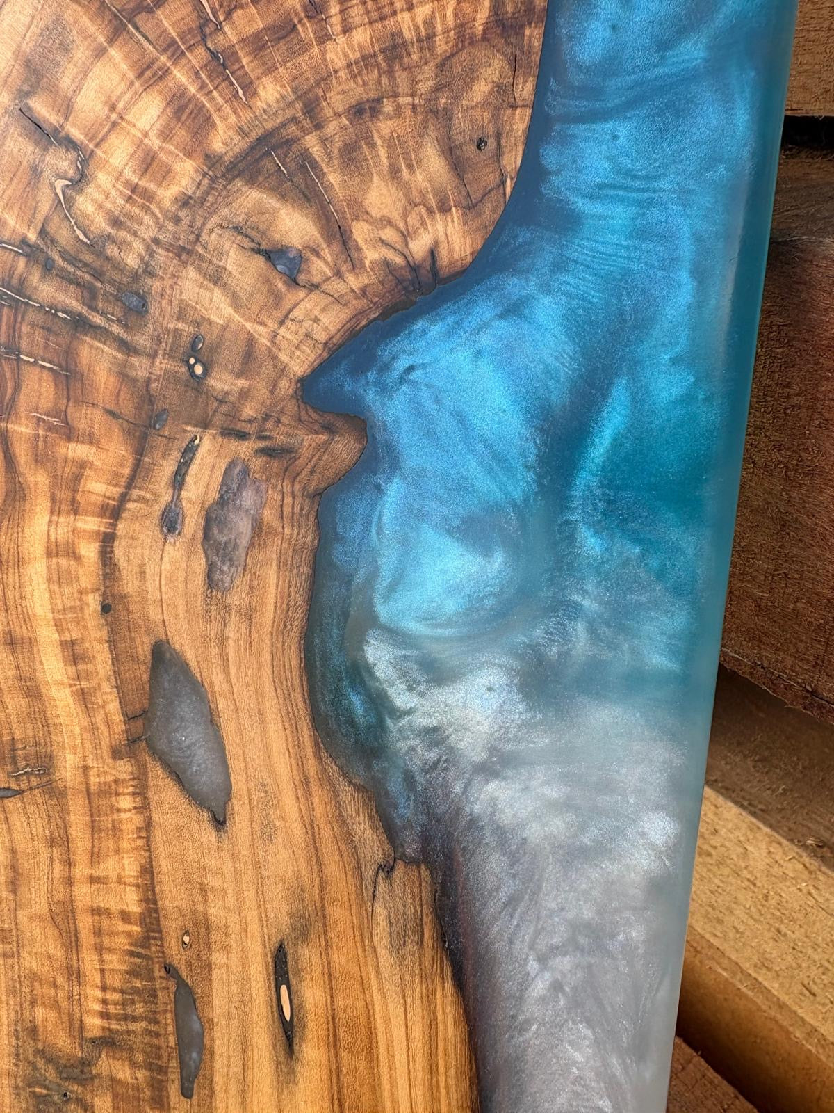 Ocean Tide Live-Edge Olive Wood & Resin Board — 50x25cm