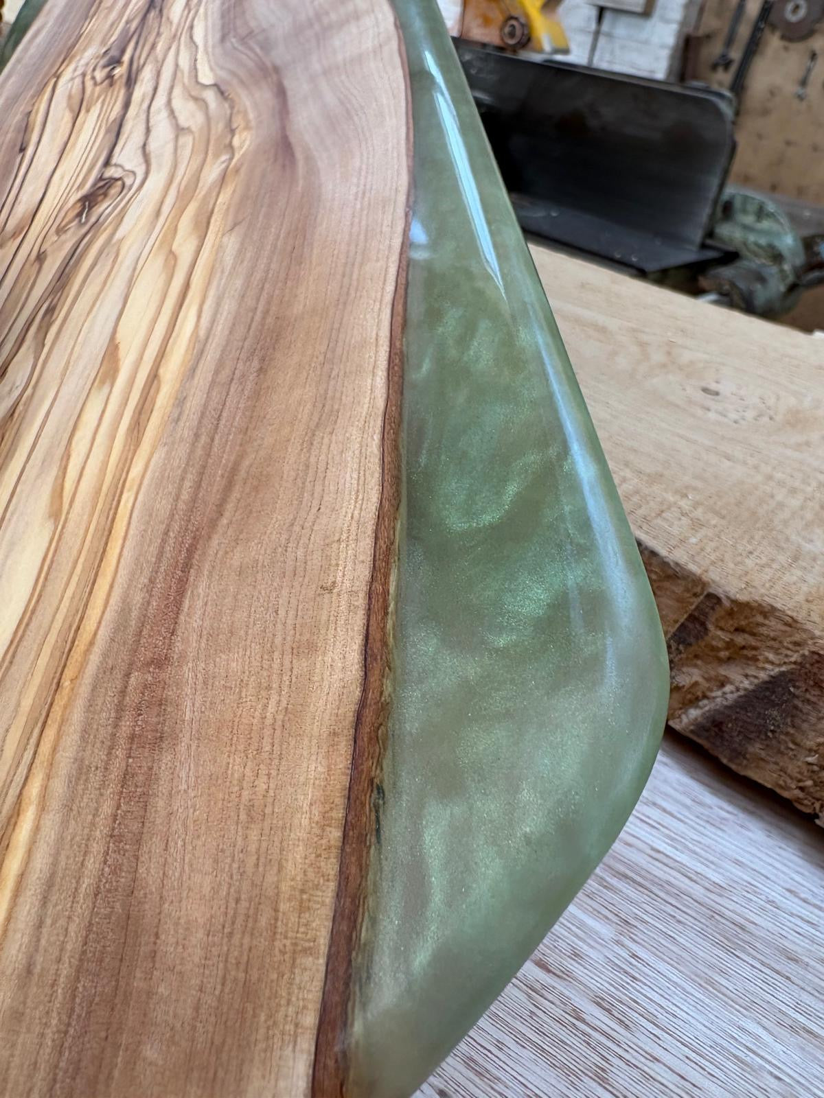 Natural Live-Edge Wooden Serving Board – Sage Resin Detail