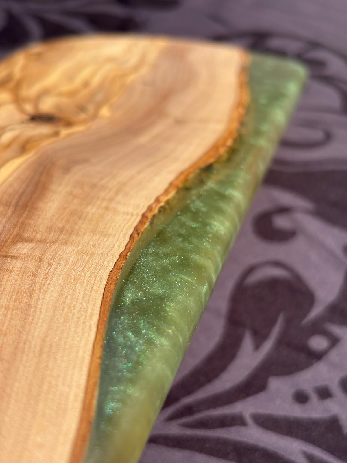 Natural Live-Edge Wooden Serving Board – Sage Resin Detail